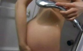 Teen cutie fucking a toothbrush