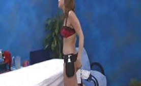 Melanie giving a horny massage