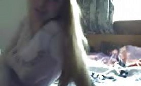 Dutch girl strips and fingers herself on the webcam