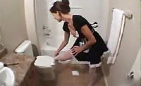 Horny stud wants to fuck the maid in the bathroom