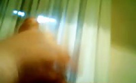 Amateur guy jerking his small dick