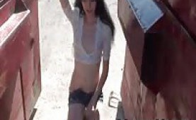 Emo teen flashing her tiny tits outdoor