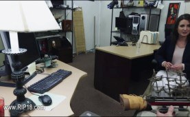 Extremely hot amateur seduced