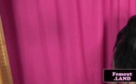 Black natural amateur trap fingers ass solo