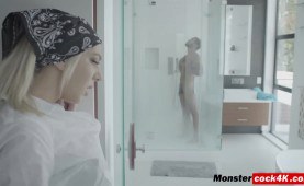 Blacck man drills Tiffany's vagina