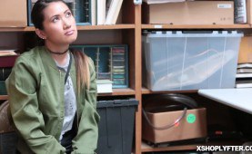 LP officer fuck Jade Noirs vulva on top so roughly