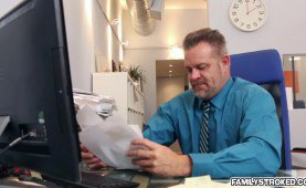 sexy temptress Bambi Brooks offer her juicy pussie to fuck 