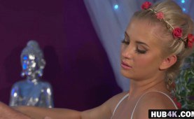 light-haired masseuse Cayla Lyons screws Long tool