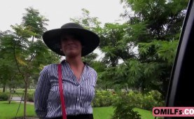 Michelle is a extraordinary lady who adores a enormous snake in her vulva