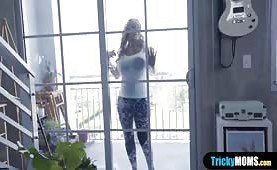 Hot busty stepmother cleaning the windows before a fuck