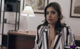 Horny psychiatrist manipulates his Latina patient