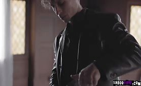 Seductive reporter bangs with a horny psychopath