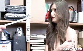 Hot shoplyfter gets railed so hard on the table