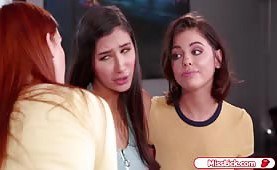 Teen brunette gets her pussy lick by her two bffs on her bed