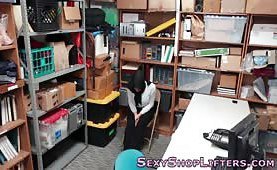 Muslim teen gobbles cock