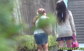 Bizarre asian whore pisses herself