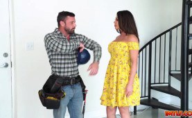 Milf demands the stud to please her body