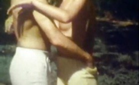 Retro sex on the tenniscourt